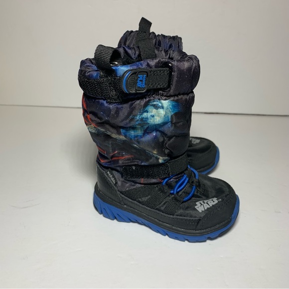 Stride Rite Toddler Boy Made 2 Play Black Star Wars Sneaker Winter Boot Sz 4 NEW - Picture 1 of 8